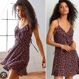American Eagle Outfitters Floral Ruffle Dress Size SM NWT